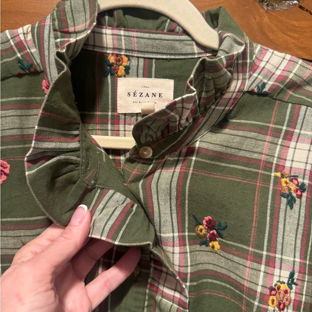 Sézane Green Plaid Ruffle Collar Floral Embroidered Shirt size 38 (like a us 6)